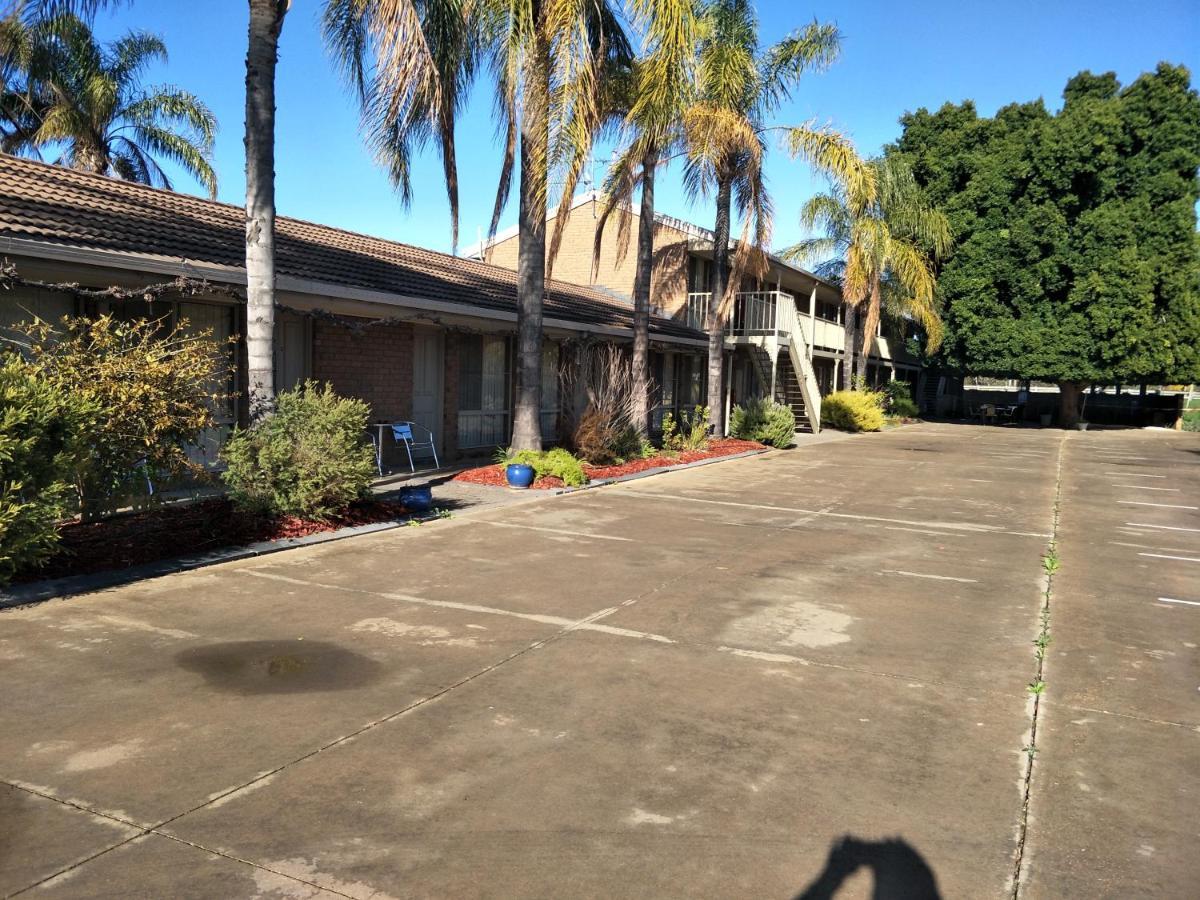 Darling Junction Motor Motel Wentworth